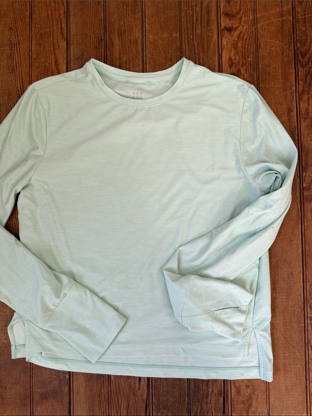Women’s Title Nine Top Light cropped boxy Mint Long-Sleeve Women’s size medium